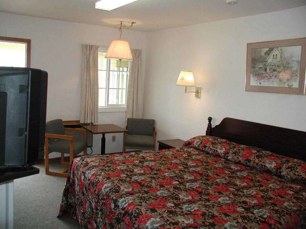 Valley Inn - Lebanon Oregon Δωμάτιο φωτογραφία